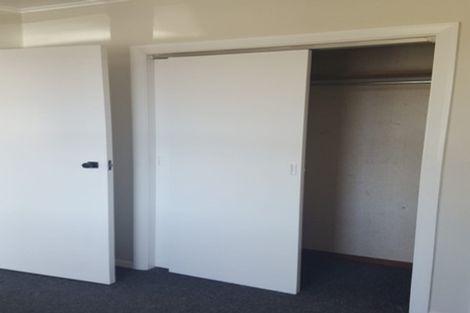 Photo of property in 90-92 Strand Crescent, Naenae, Lower Hutt, 5011