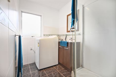 Photo of property in 11 Landsdale Place, Massey, Auckland, 0614