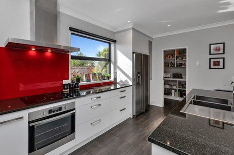 Photo of property in 18 Mariners Haven, One Tree Point, 0118