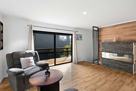 Photo of property in 5b Collingwood Road, Waiuku, 2123