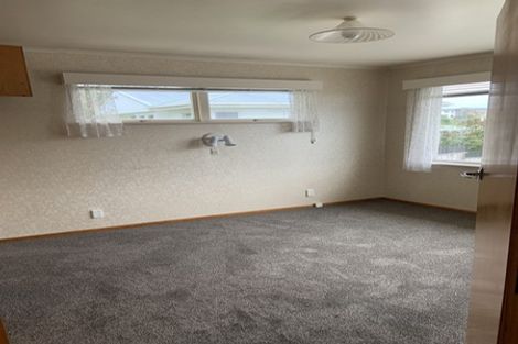 Photo of property in 43 Mason Street, New Lynn, Auckland, 0600
