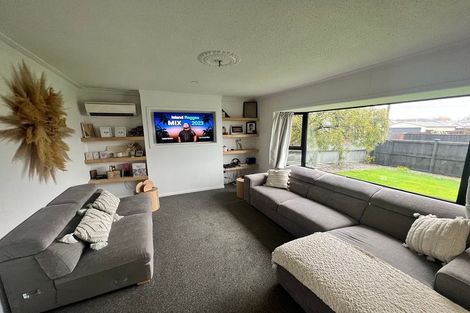 Photo of property in 42 Wimborne Crescent, Aranui, Christchurch, 8061