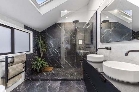 Photo of property in 107 Pacific View Drive, Whangamata, 3620