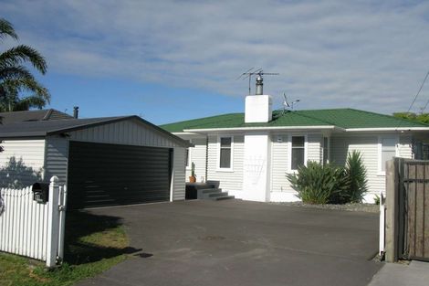 Photo of property in 11 Scott Road, Papakura, 2110
