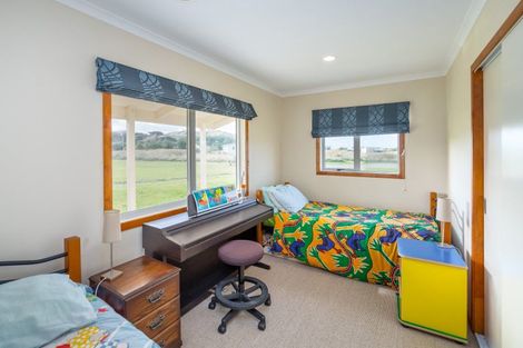 Photo of property in 17 Nunu Drive, Flat Point, Masterton, 5883