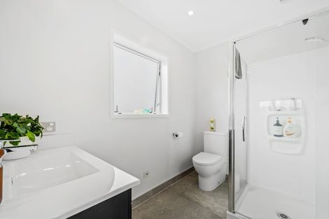 Photo of property in 92 Arran Point Parade, Orewa, 0931