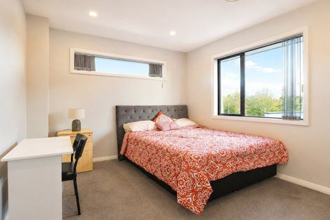 Photo of property in 4/64 Banbury Crescent, Fairfield, Hamilton, 3214