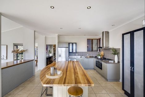 Photo of property in 50 Iona Road, Havelock North, 4130