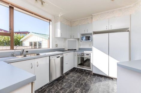 Photo of property in 1420 Whangaparaoa Road, Army Bay, Whangaparaoa, 0930