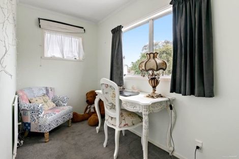 Photo of property in 4 De Thiery Place, Pakuranga Heights, Auckland, 2010