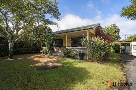 Photo of property in 50 Hillview Road, Waihi Beach, 3611