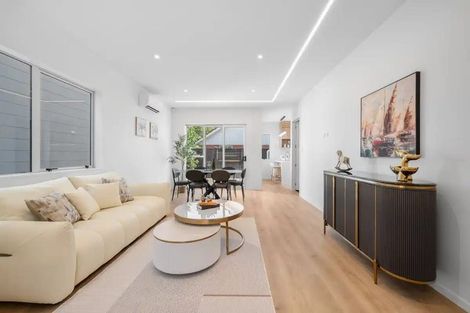 Photo of property in 9a Juliet Avenue, Howick, Auckland, 2014