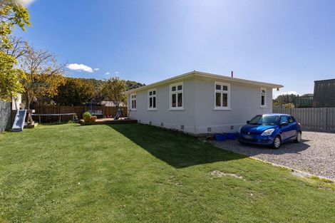 Photo of property in 49a Hampden Street, Picton, 7220