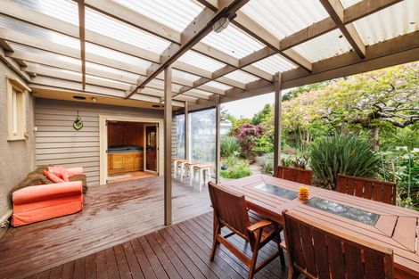 Photo of property in 9 Rosalie Terrace, Kelvin Grove, Palmerston North, 4414