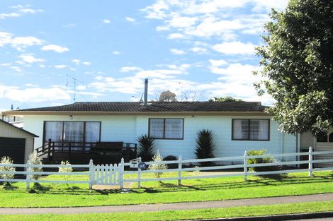 Photo of property in 1 Langstone Street, Welcome Bay, Tauranga, 3112
