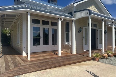 Photo of property in 121 Wellington Street, Picton, 7220