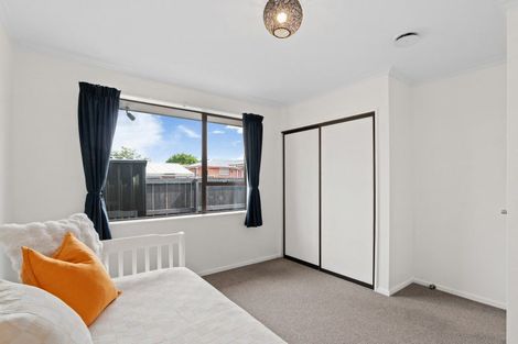Photo of property in 1/139 Sawyers Arms Road, Northcote, Christchurch, 8052