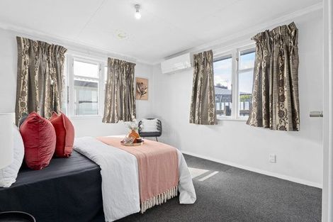 Photo of property in 19 Croall Crescent, St Andrews, Hamilton, 3200