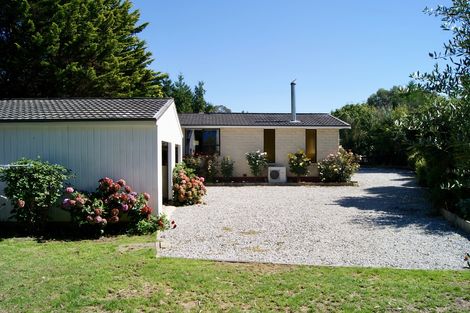 Photo of property in 21 Dunback Street, Waynes, Palmerston, 9483