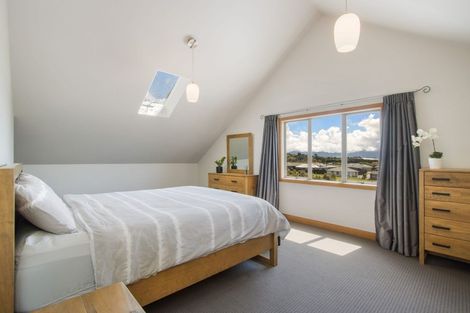 Photo of property in 340 Omokoroa Road, Omokoroa, 3114