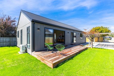 Photo of property in 98a Willryan Avenue, New Brighton, Christchurch, 8083