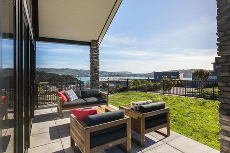 Photo of property in 14 The Fjord, Aotea, Porirua, 5024