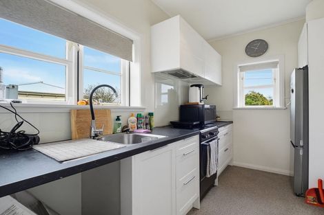 Photo of property in 21 Robert Street, Marton, 4710