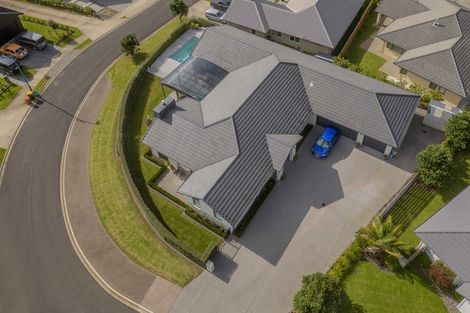 Photo of property in 3 Roseberry Place, Whitianga, 3510