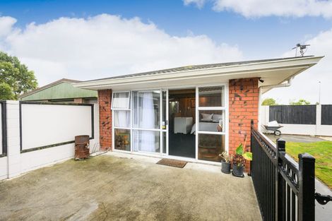 Photo of property in 6 Grange Place, Milson, Palmerston North, 4414