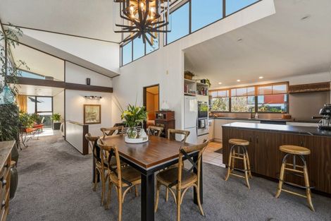 Photo of property in 2 Exeter Place, Tihiotonga, Rotorua, 3015