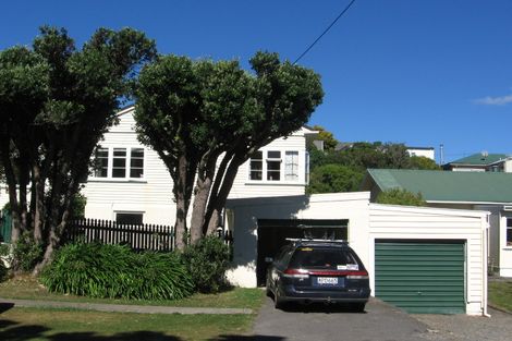 Photo of property in 24 Raumati Terrace, Khandallah, Wellington, 6035