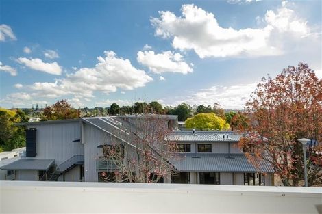 Photo of property in 3e/30 Westward Ho, Glen Eden, Auckland, 0602