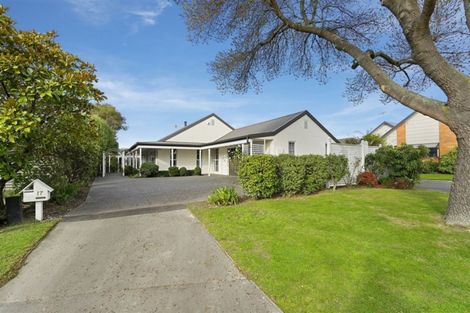 Photo of property in 17 Cricklewood Place, Avonhead, Christchurch, 8042