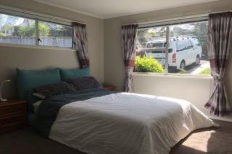 Photo of property in 16 Orton Street, Glenfield, Auckland, 0627