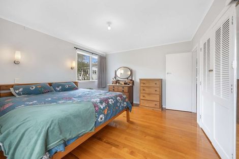 Photo of property in 13 Stratton Street, Normandale, Lower Hutt, 5010