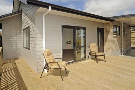 Photo of property in 4a Booth Crescent, Tuakau, 2121