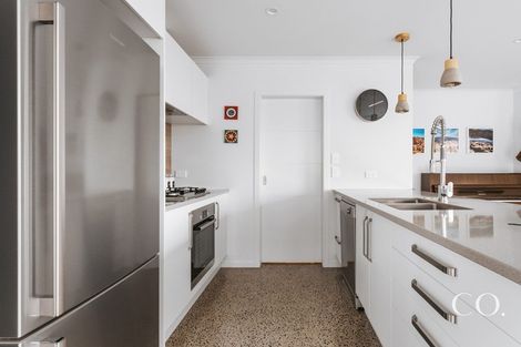 Photo of property in 284 Ballintoy Park Drive, Welcome Bay, Tauranga, 3175