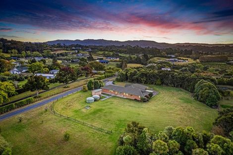 Photo of property in 70a Shaw Road, Oratia, Auckland, 0604