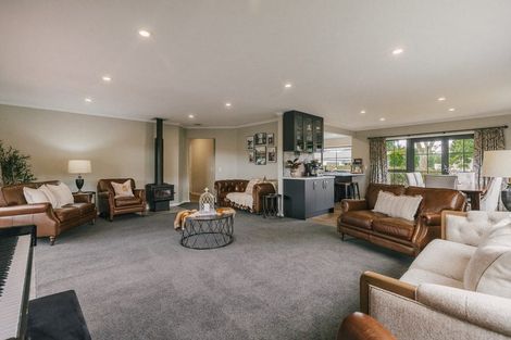 Photo of property in 20 Abby Road, Fitzherbert, Palmerston North, 4410