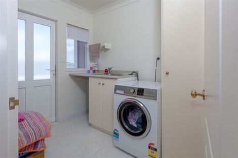 Photo of property in 186 Centennial Drive, Whitianga, 3510