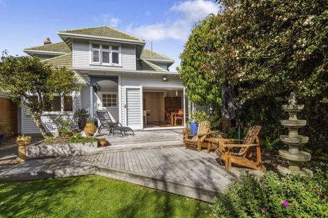 Photo of property in 17 Saint Albans Grove, Woburn, Lower Hutt, 5010