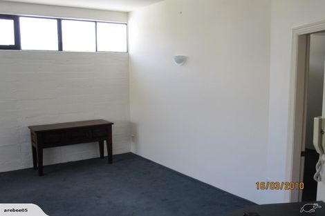 Photo of property in Endeavour Apartments, 13/125 Thorndon Quay, Pipitea, Wellington, 6011
