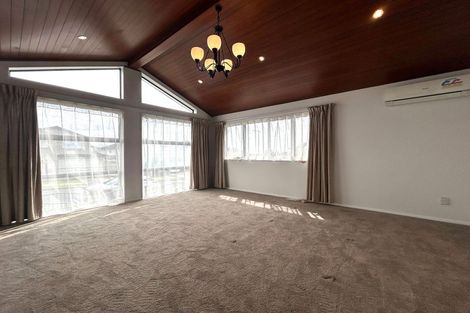 Photo of property in 10 Irongate Avenue, Ranui, Auckland, 0612