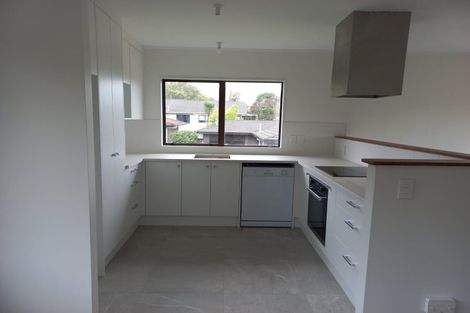 Photo of property in 5/37a Glengarry Road, Glen Eden, Auckland, 0602