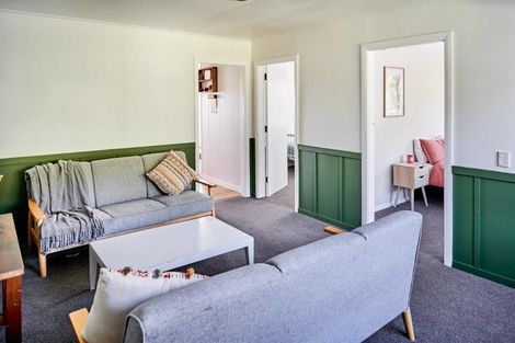 Photo of property in 25 Paekakariki Hill Road, Pauatahanui, Porirua, 5381