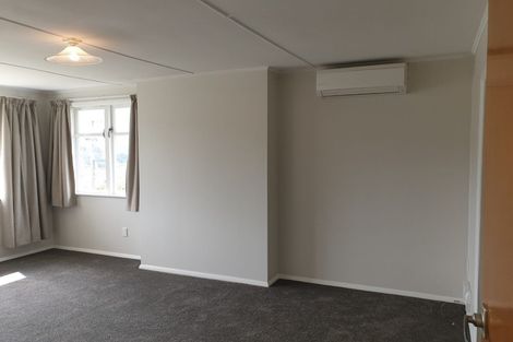 Photo of property in 31 Taylor Terrace, Tawa, Wellington, 5028