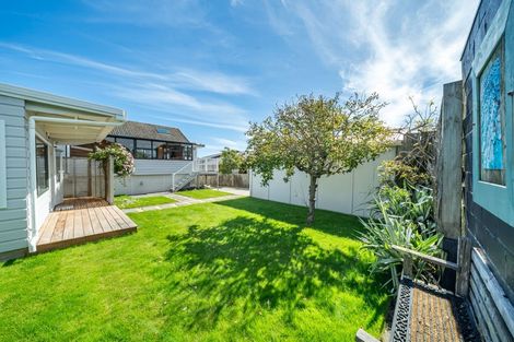 Photo of property in 47 Moana Road, Plimmerton, Porirua, 5026