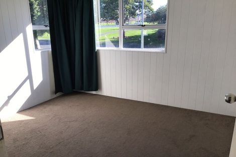 Photo of property in 14 Innismara Avenue, Wattle Downs, Auckland, 2103