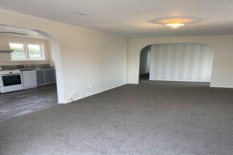 Photo of property in 12 Mosston Road, Castlecliff, Whanganui, 4501