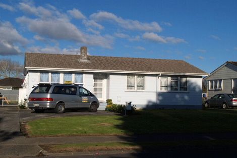 Photo of property in 14 Mayflower Close, Mangere East, Auckland, 2024